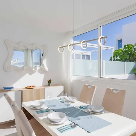 Marisol Villa *